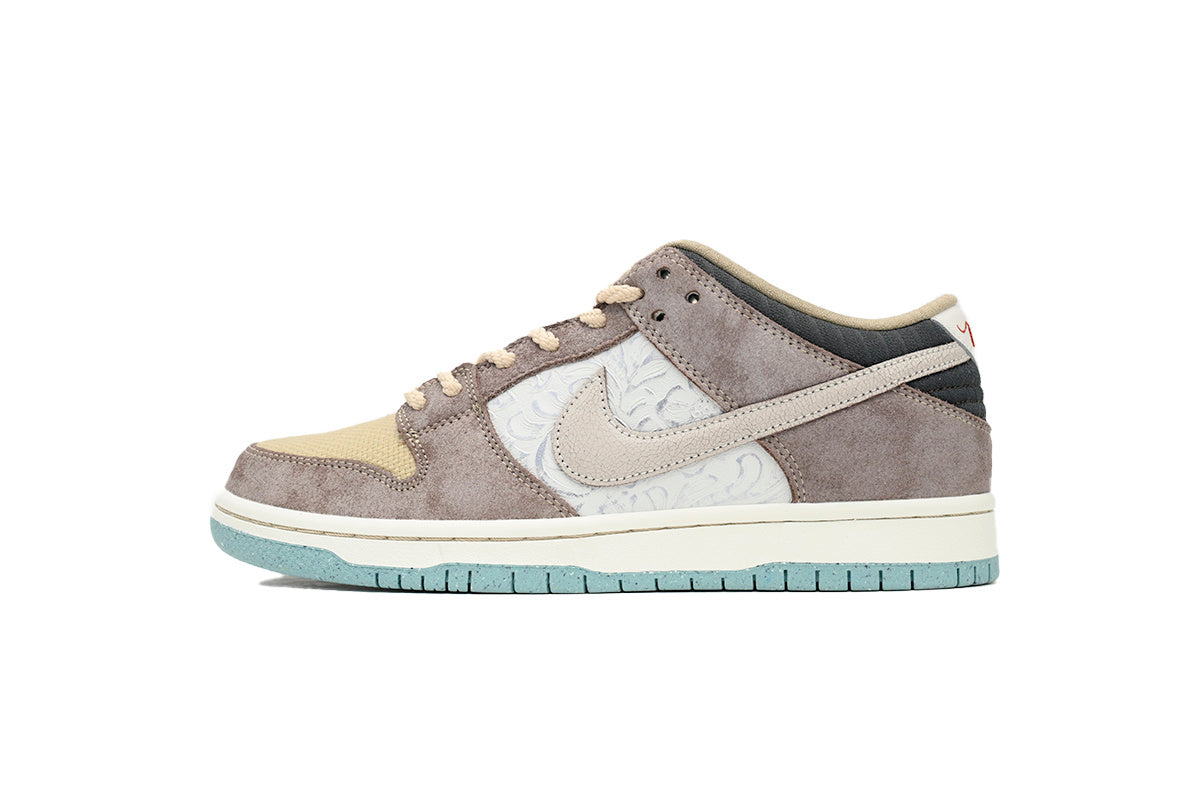 Nike SB Dunk Low ‘’Big Money Savings‘