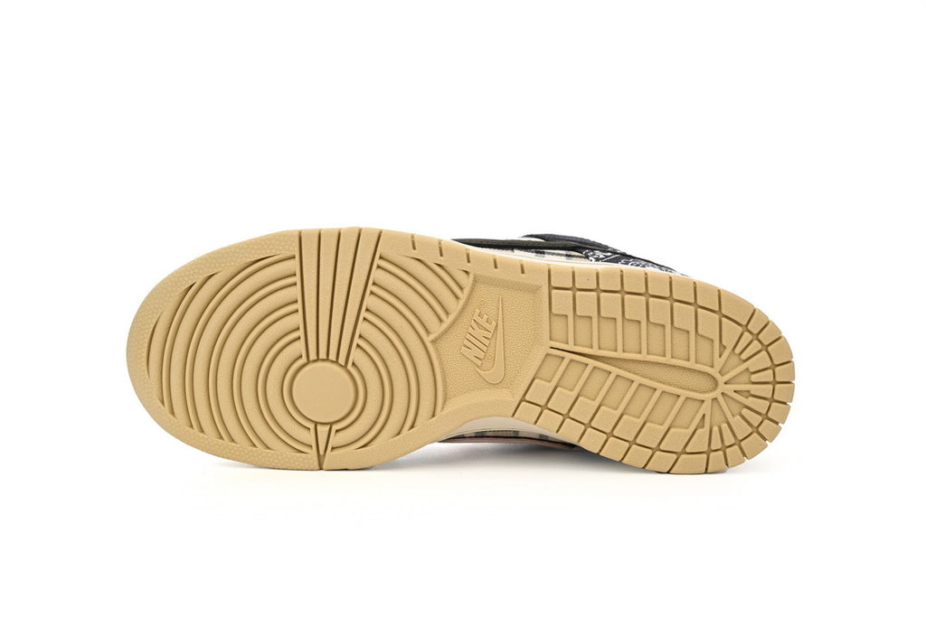 Travis Scott x Nike SB Dunk Low (special box)
