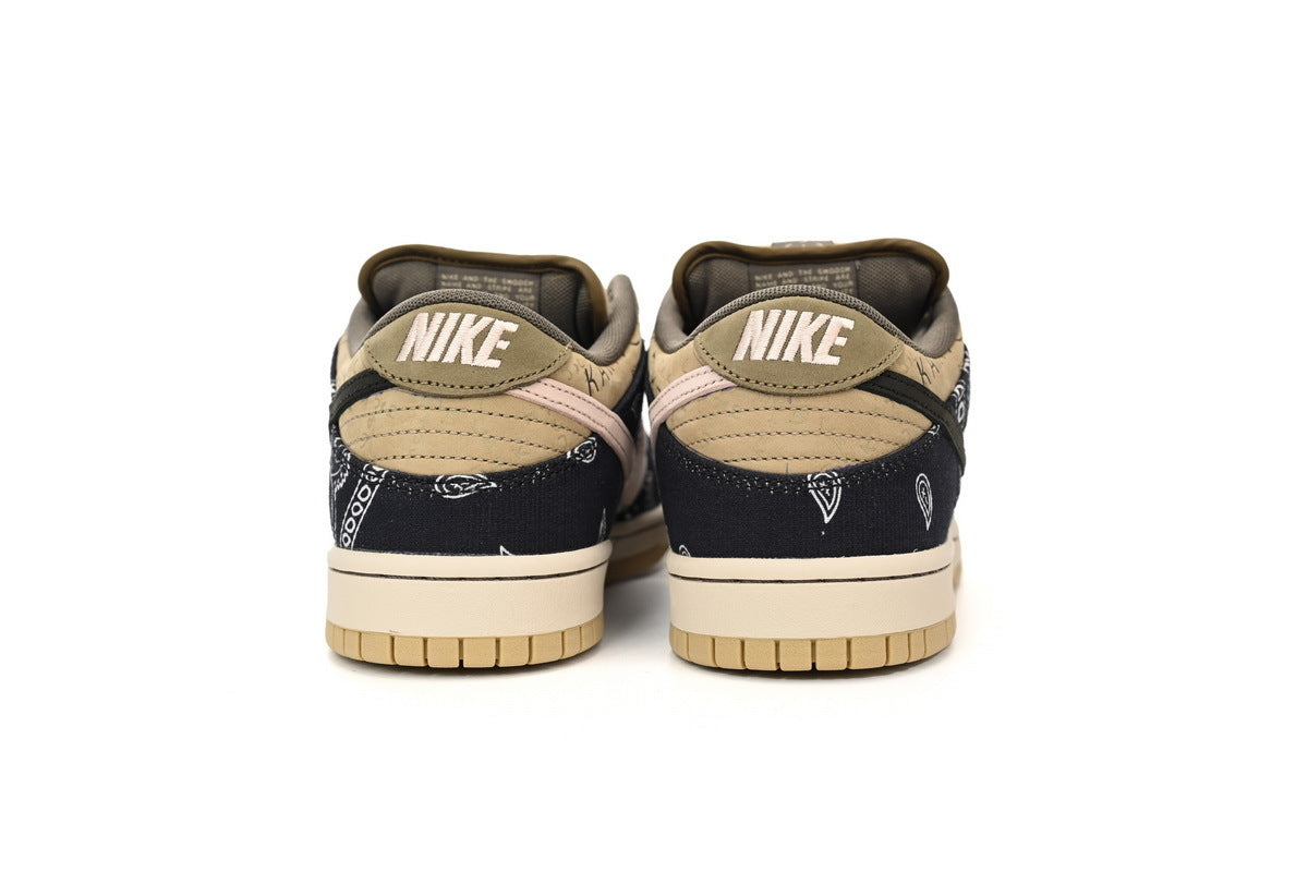 Travis Scott x Nike SB Dunk Low (special box)