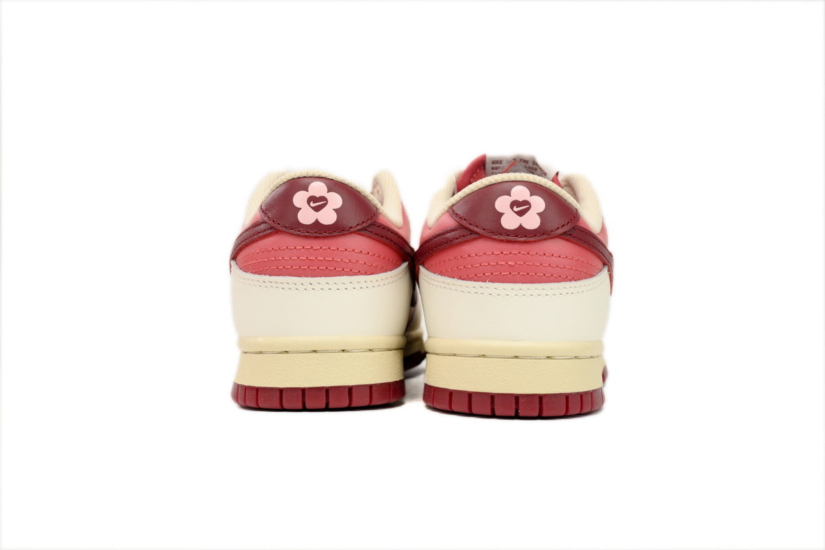 Buy Wmns Dunk Low 'Valentine's Day