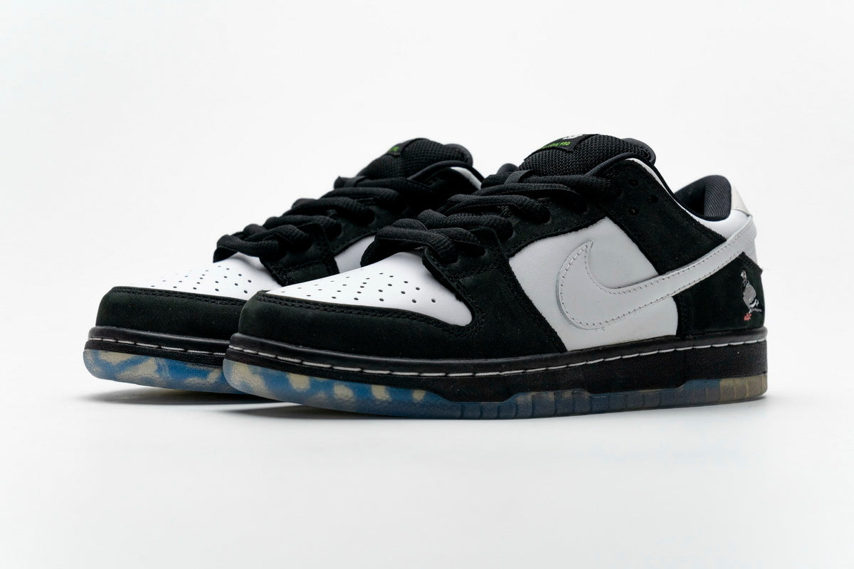 Nike SB Dunk Low Staple Panda Pigeon
