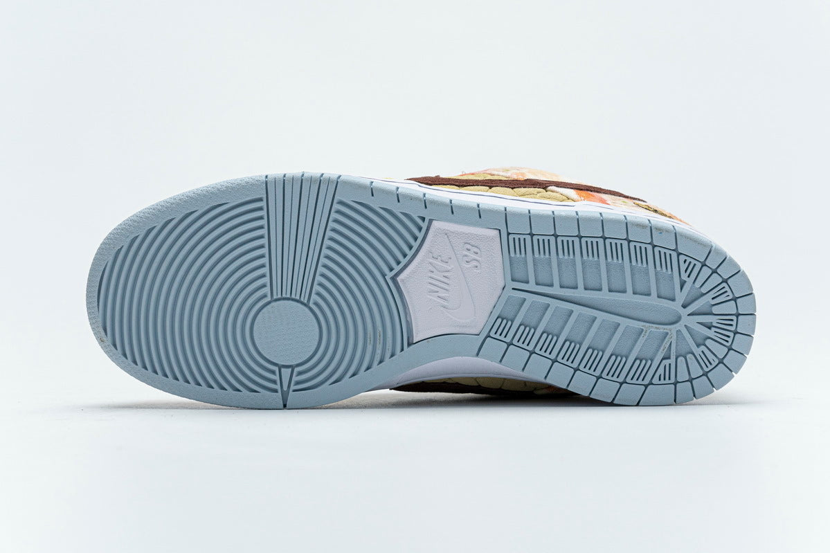 Nike SB Dunk Low Street Hawker