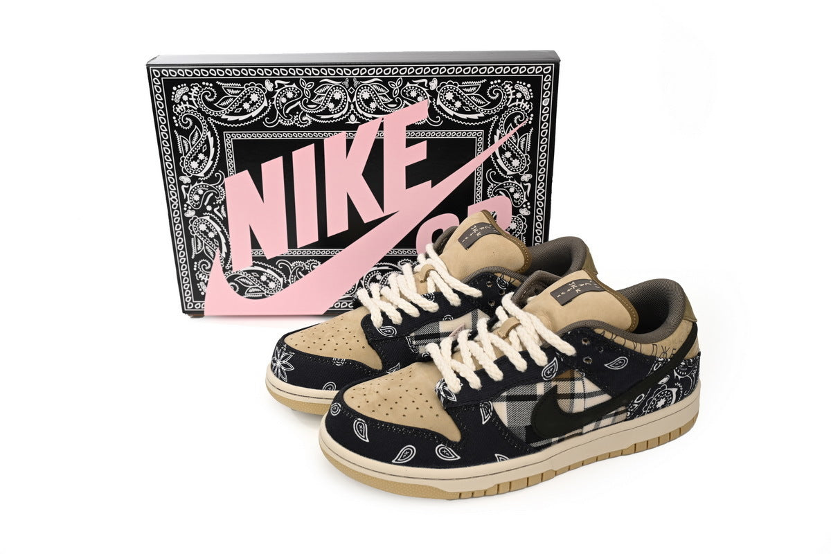 Travis Scott x Nike SB Dunk Low (special box)
