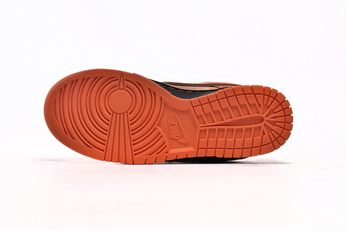 Nike SB Dunk Low “Orange Lobster