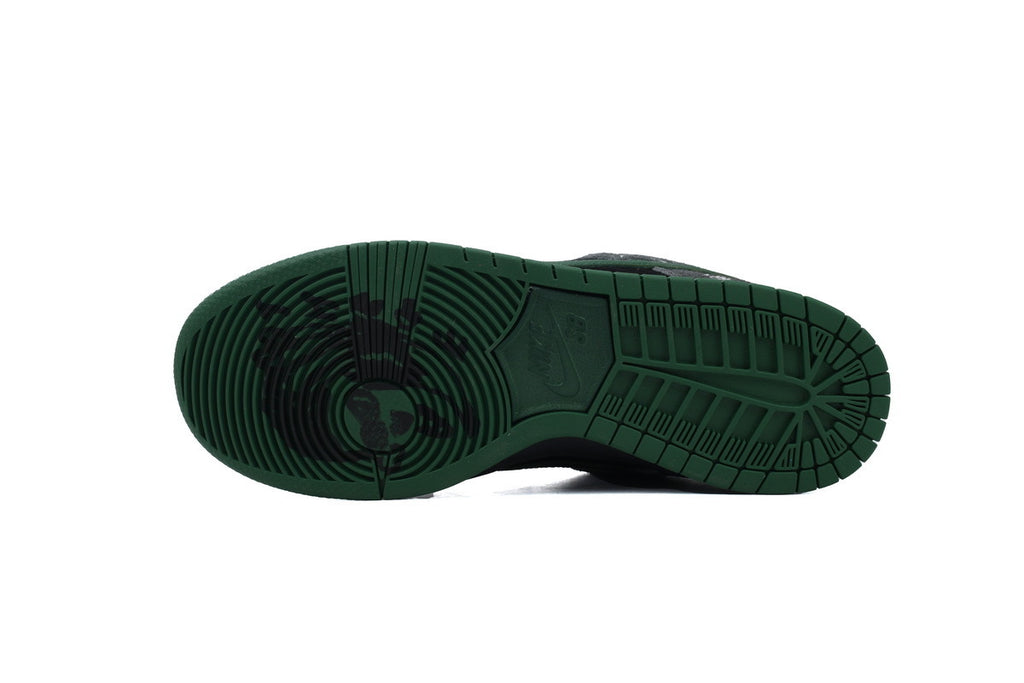 Nike SB Dunk Low There Skateboard