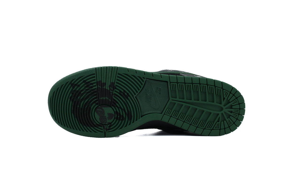 Nike SB Dunk Low There Skateboard