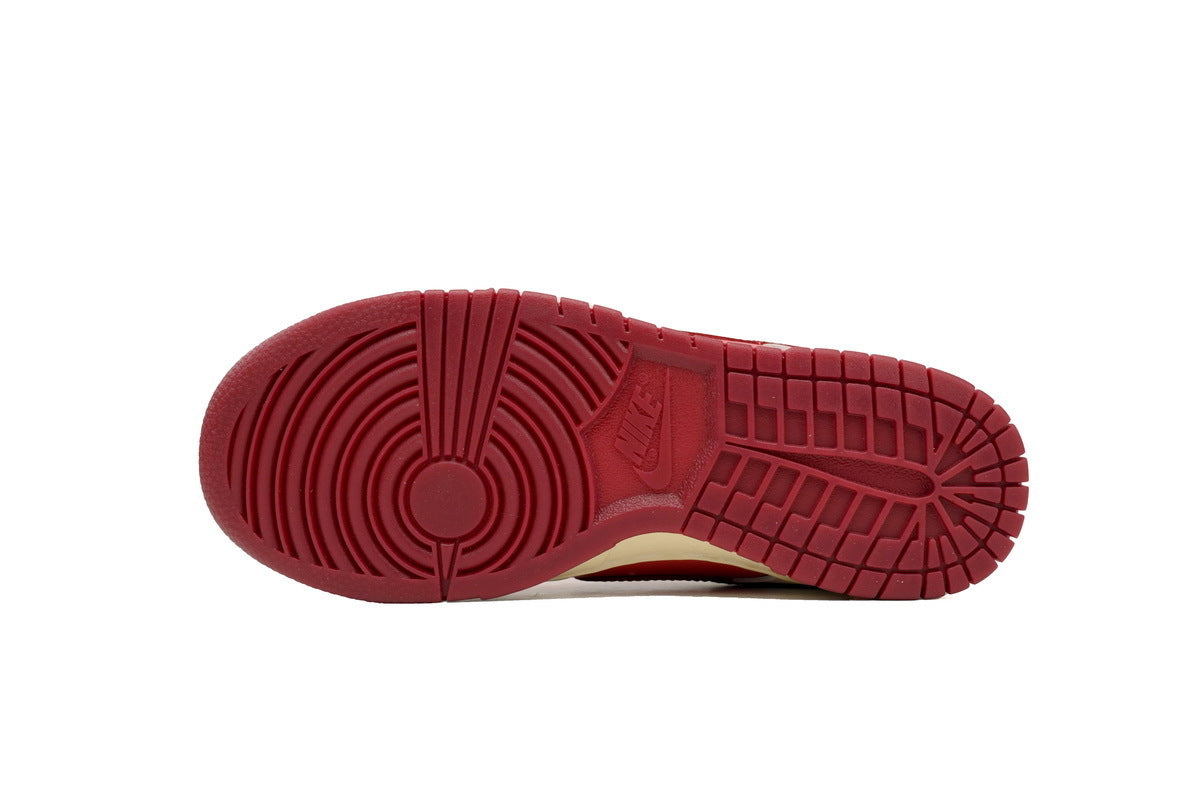 Buy Wmns Dunk Low 'Valentine's Day