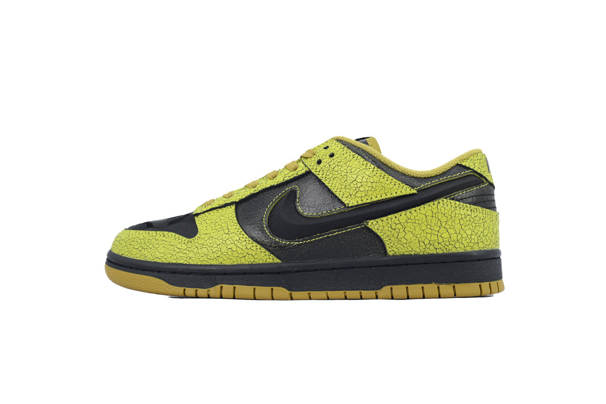 Nike Dunk Low Retro QS Halloween Skull