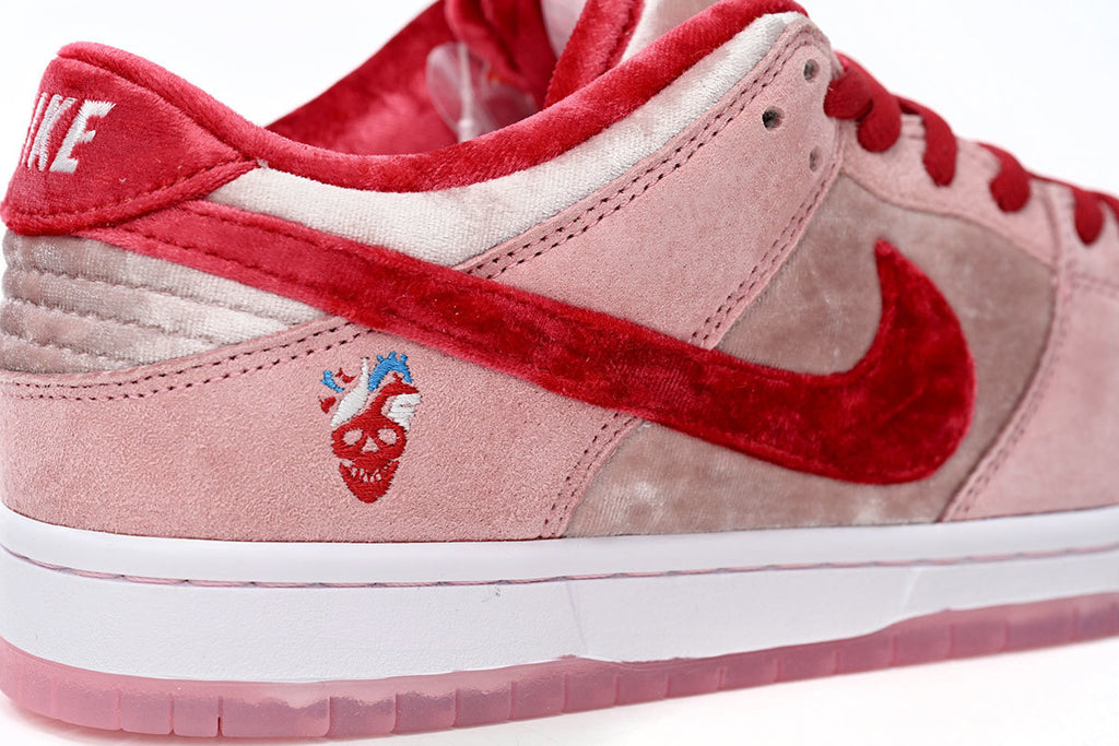 Nike SB Dunk Low Strange Love Skateboards