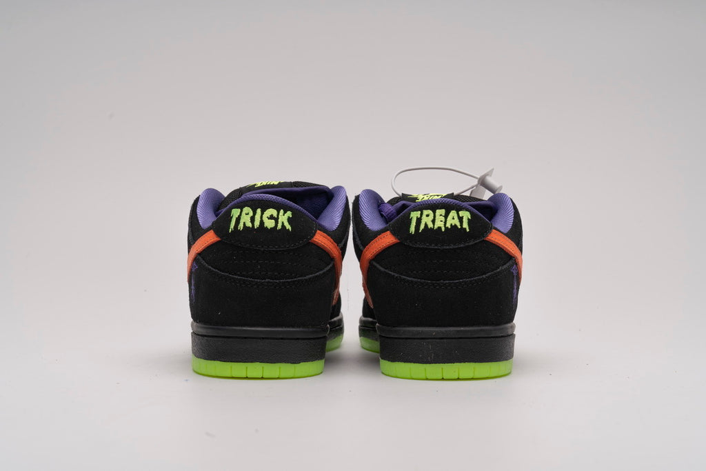 Nike SB Dunk Low “Night Of Mischief
