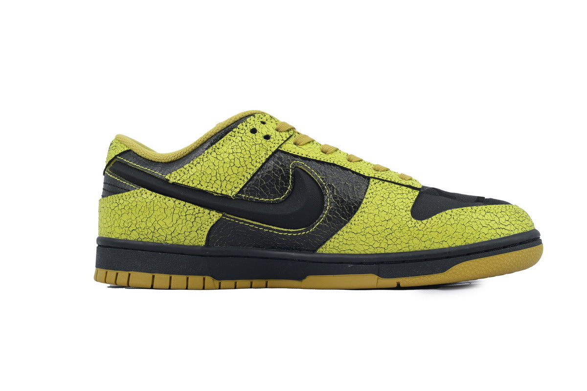 Nike Dunk Low Retro QS Halloween Skull