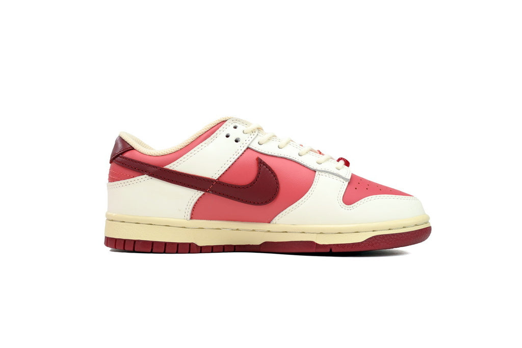 Buy Wmns Dunk Low 'Valentine's Day