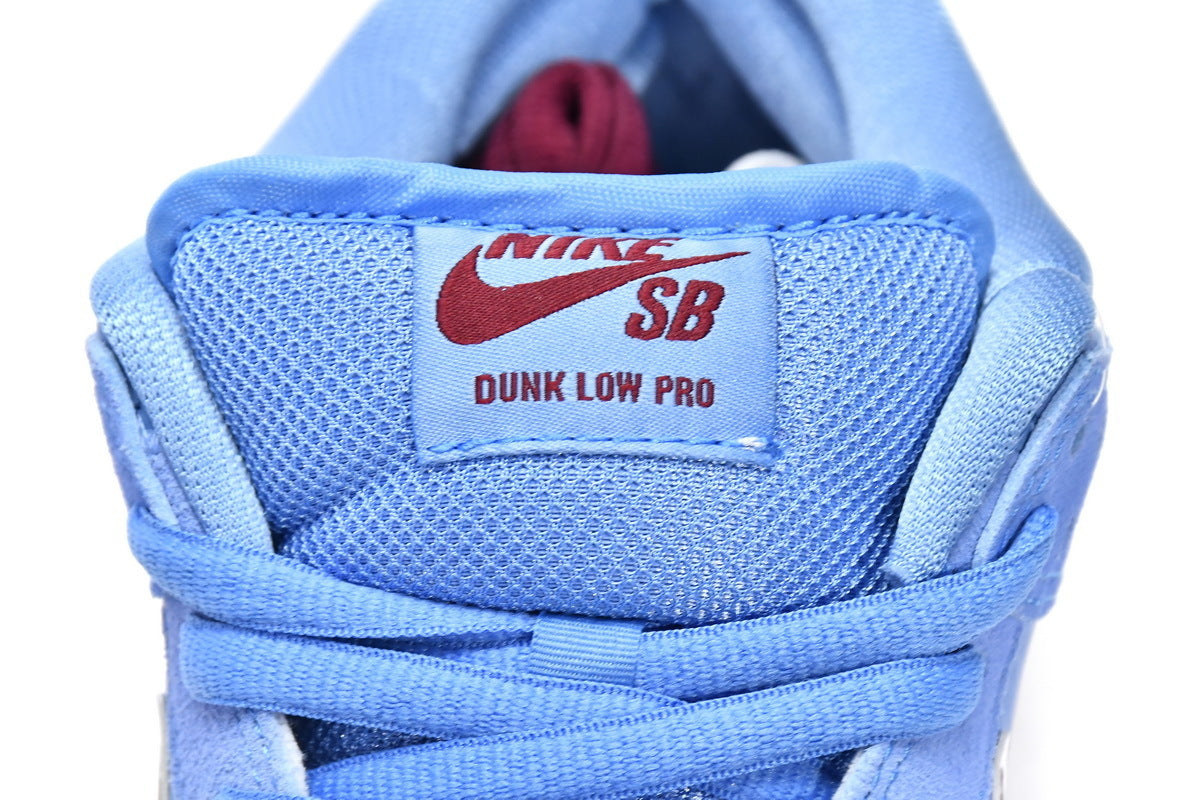 Nike SB Dunk Low Philadelphia Phillies