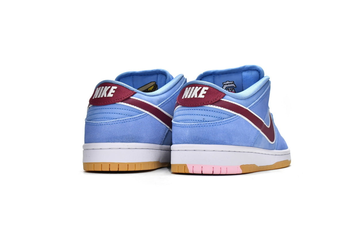 Nike SB Dunk Low Philadelphia Phillies